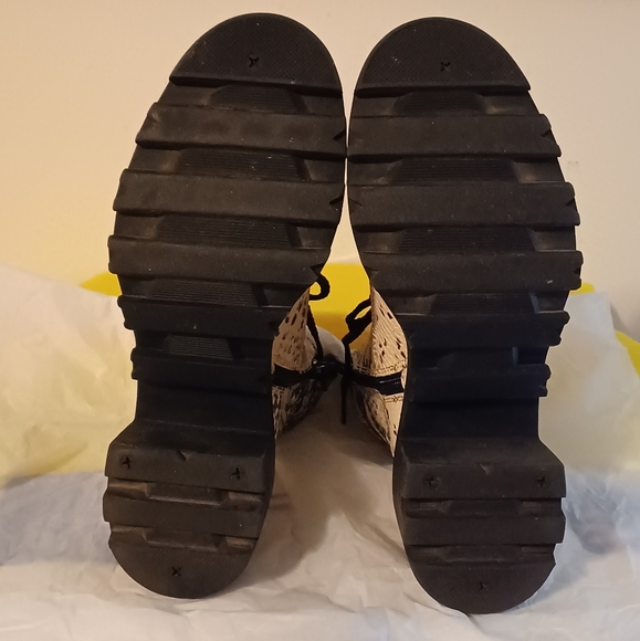 Steve Madden Dillan Boot Size 7 - Picture 8 of 10